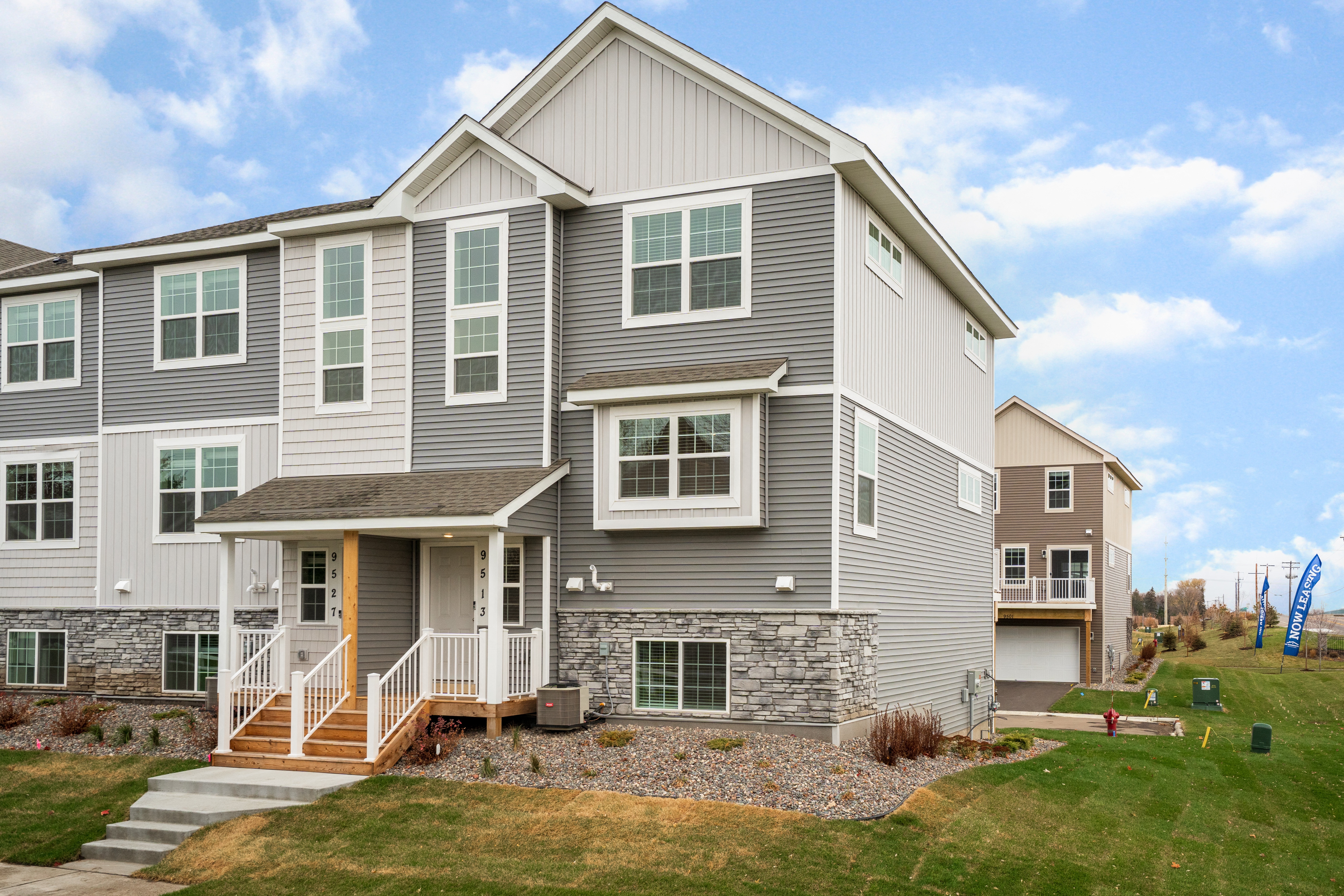 Floor plan for 3 beds, 2.5 baths, 1687 sqft